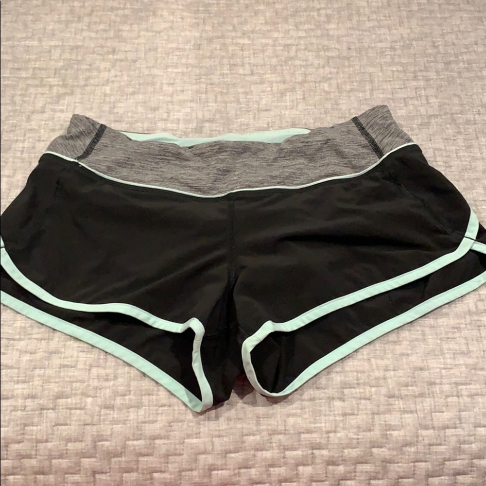 Lululemon Athletica Speed Up short size 4